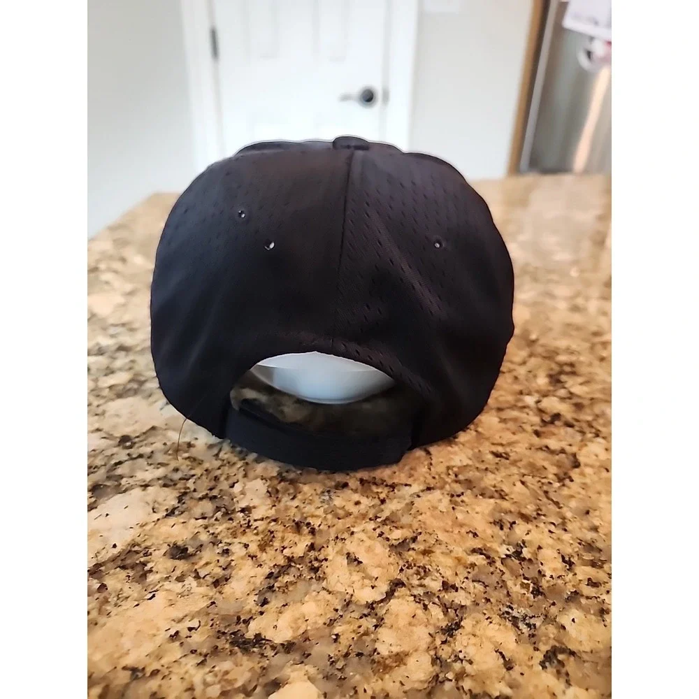 Milbank‎ Hat